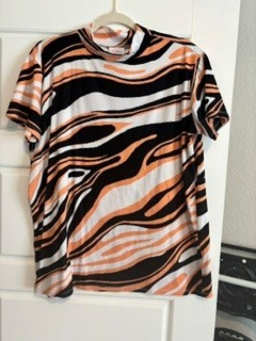 LuLaRoe Swirl Print Short Sleeve Top Size Large